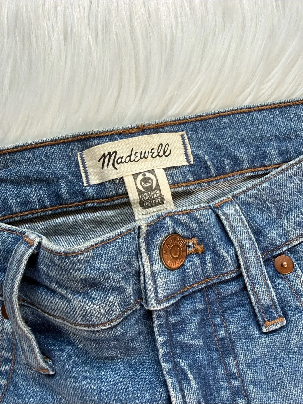 Madewell Perfect Vintage Wide Leg Jeans in Morea Wash - Picture 4 of 9